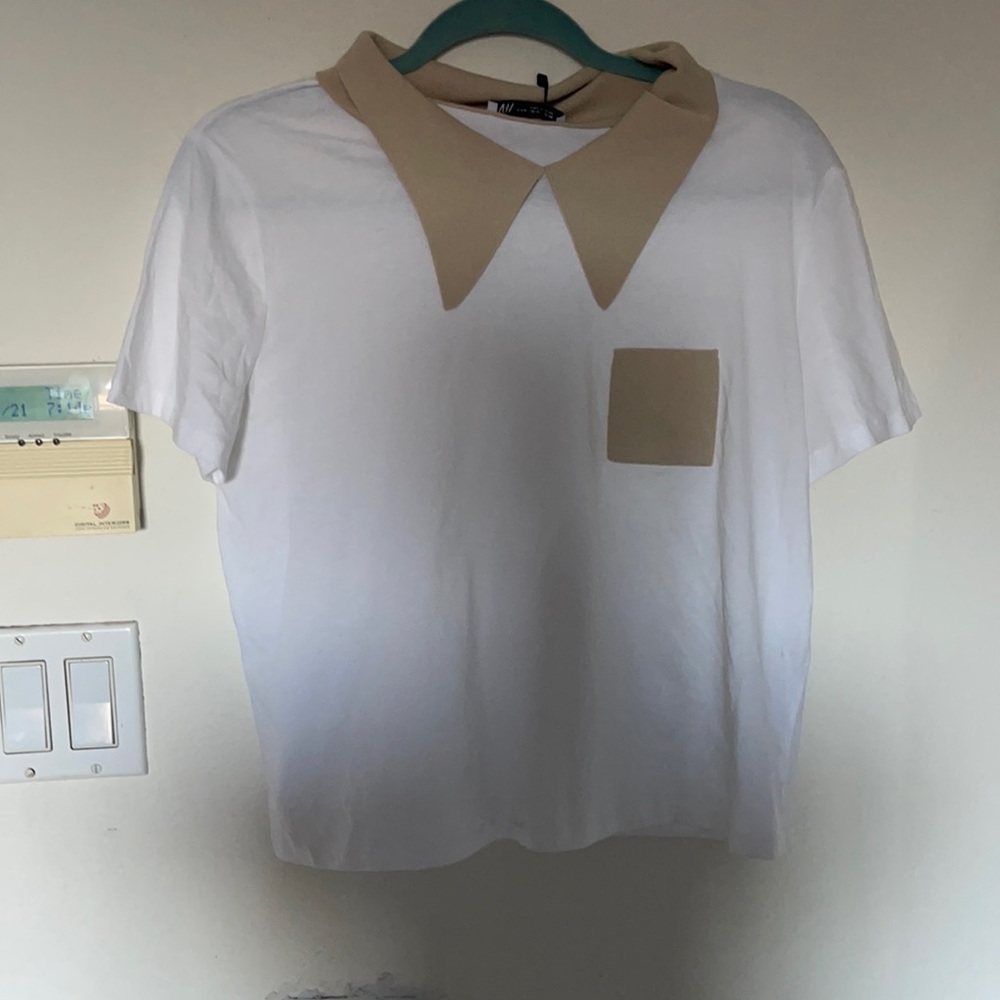White shirt sleeve shirt with tan collar